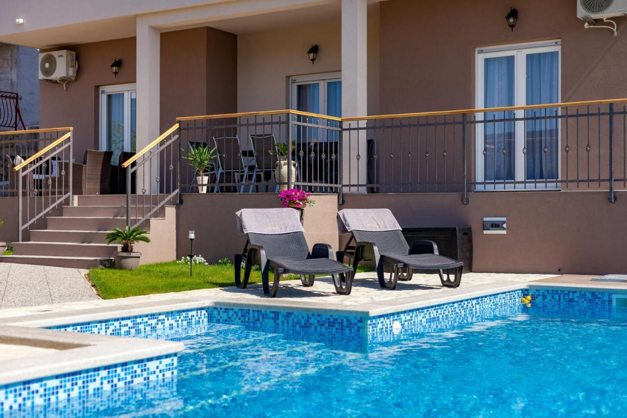 Апартаменти Sunny Garden Adria Спліт Екстер'єр фото