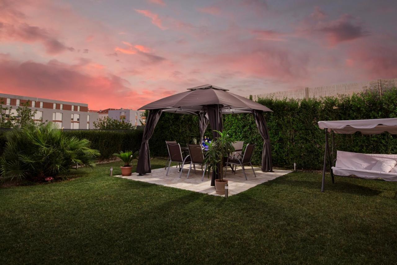 Апартаменти Sunny Garden Adria Спліт Екстер'єр фото