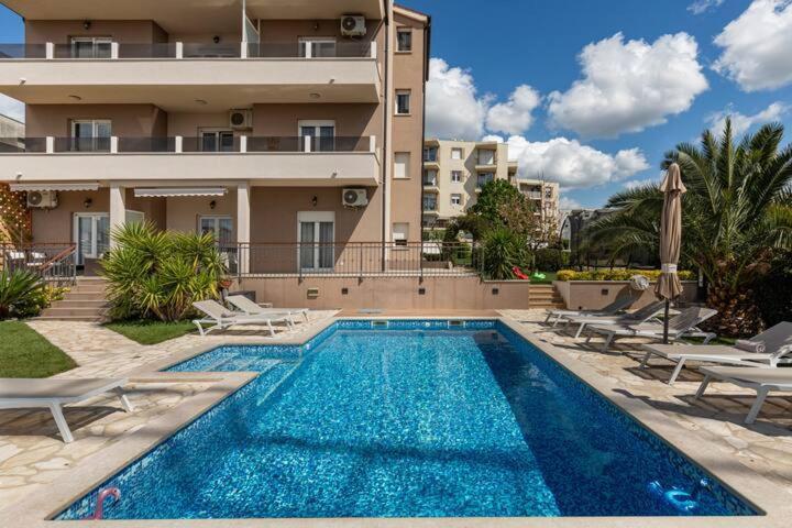 Апартаменти Sunny Garden Adria Спліт Екстер'єр фото