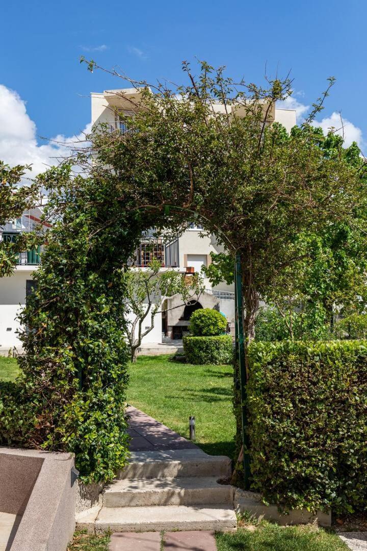 Апартаменти Sunny Garden Adria Спліт Екстер'єр фото